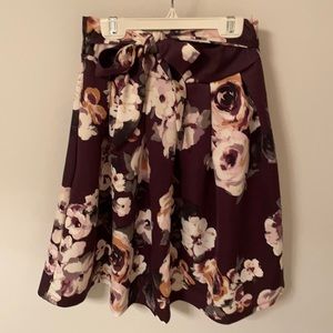 Rose pattern skirt